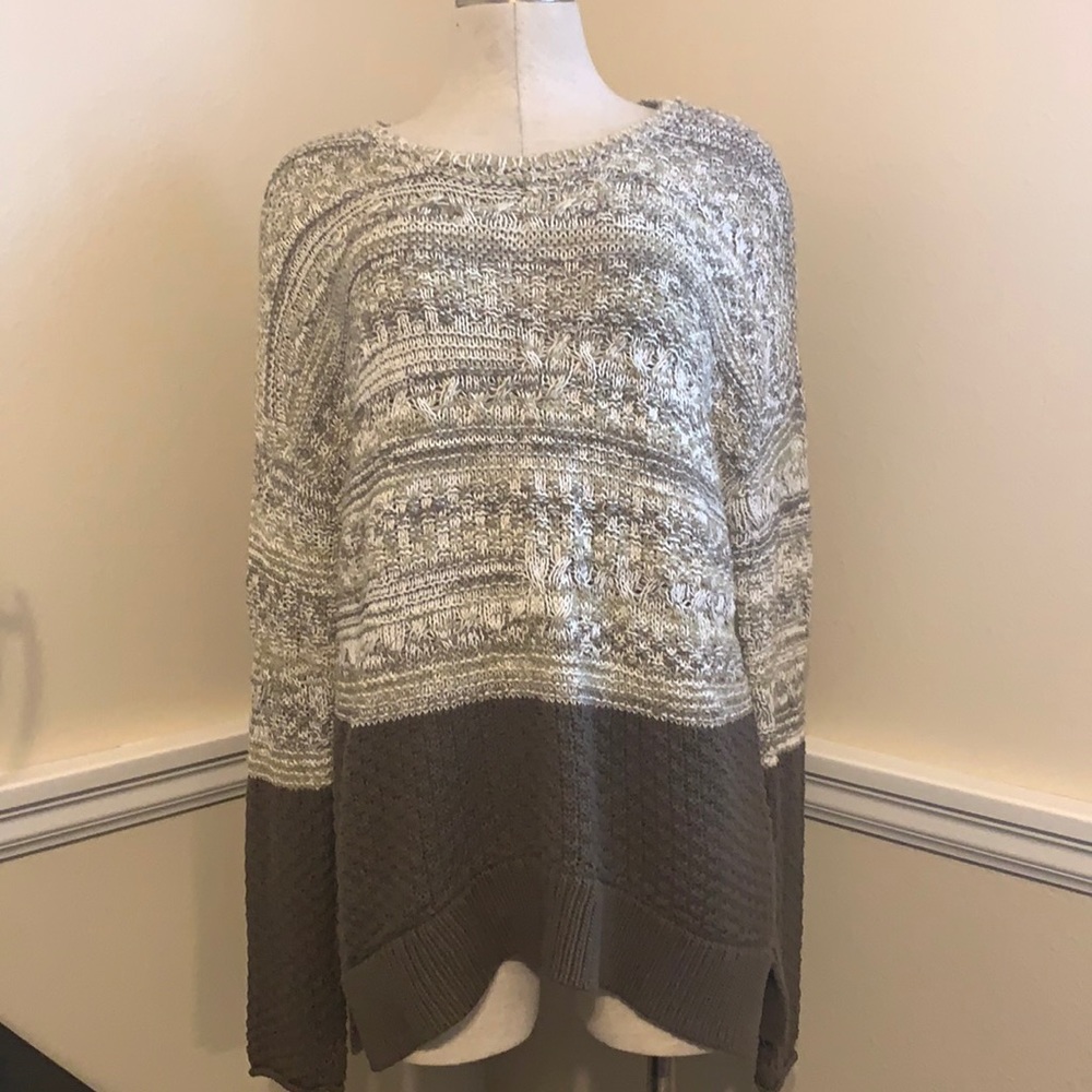Caslon army green and white sweater. Size Medium